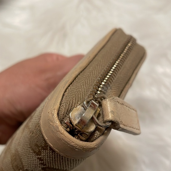 Gucci Zippy Wallet - Picture 5 of 10